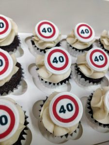 mini cupcakes 40