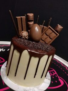 Drip cake chocolate kinder